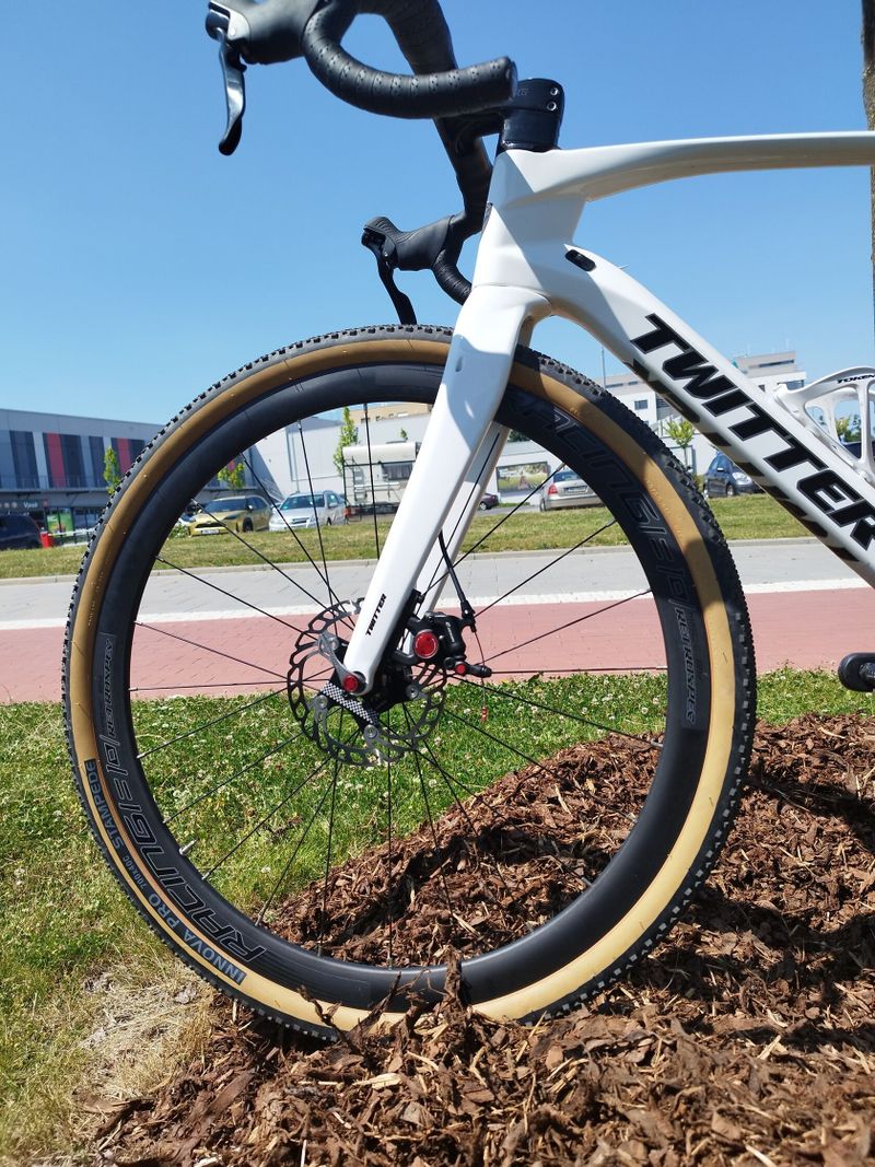 Gravel kolo, velikost L