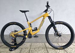 Horské kolo Santa Cruz Bronson 4.1 CC 2023 Mullet