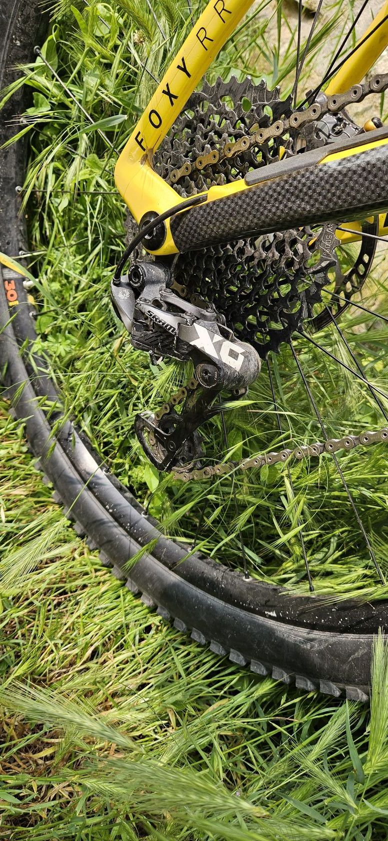MONDRAKER Super Foxy Carbon RR
