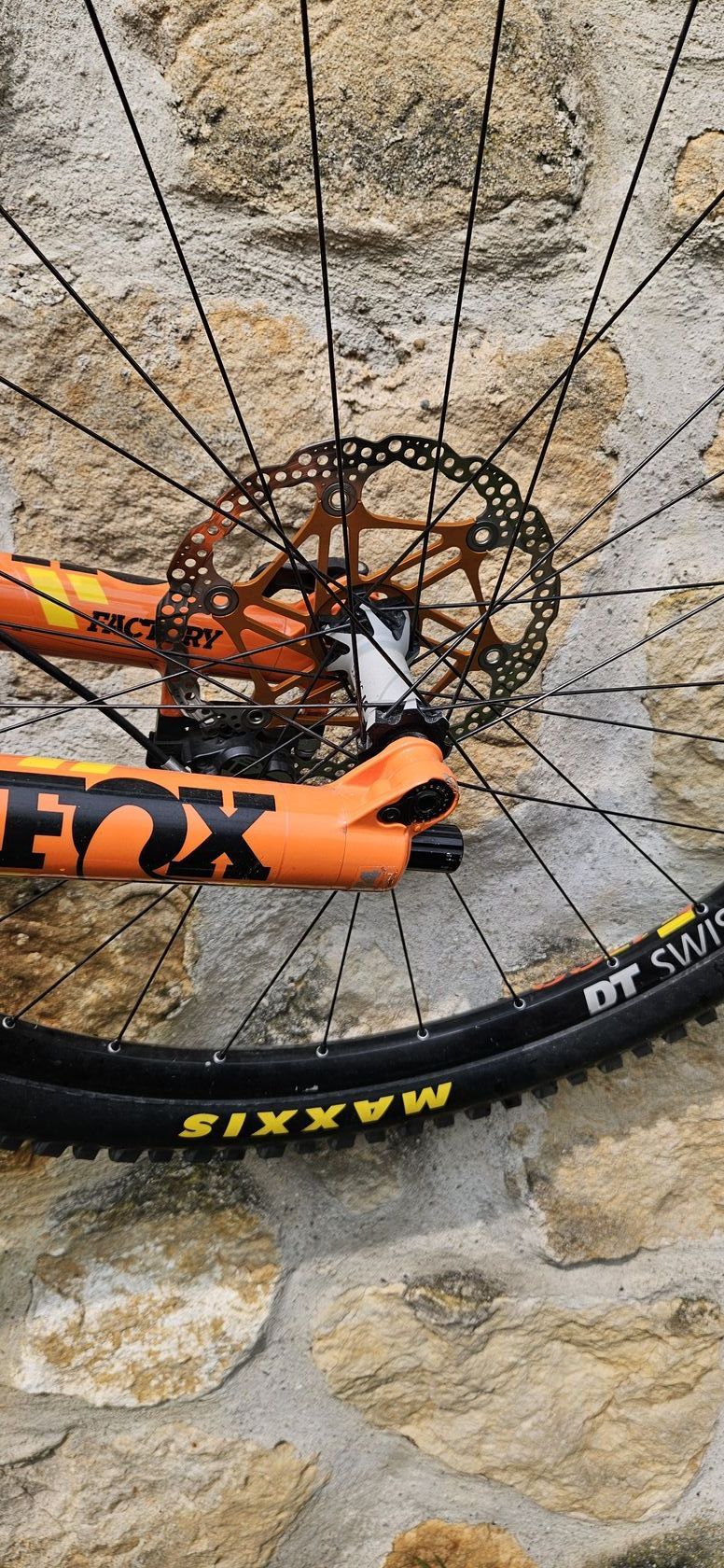 MONDRAKER Super Foxy Carbon RR