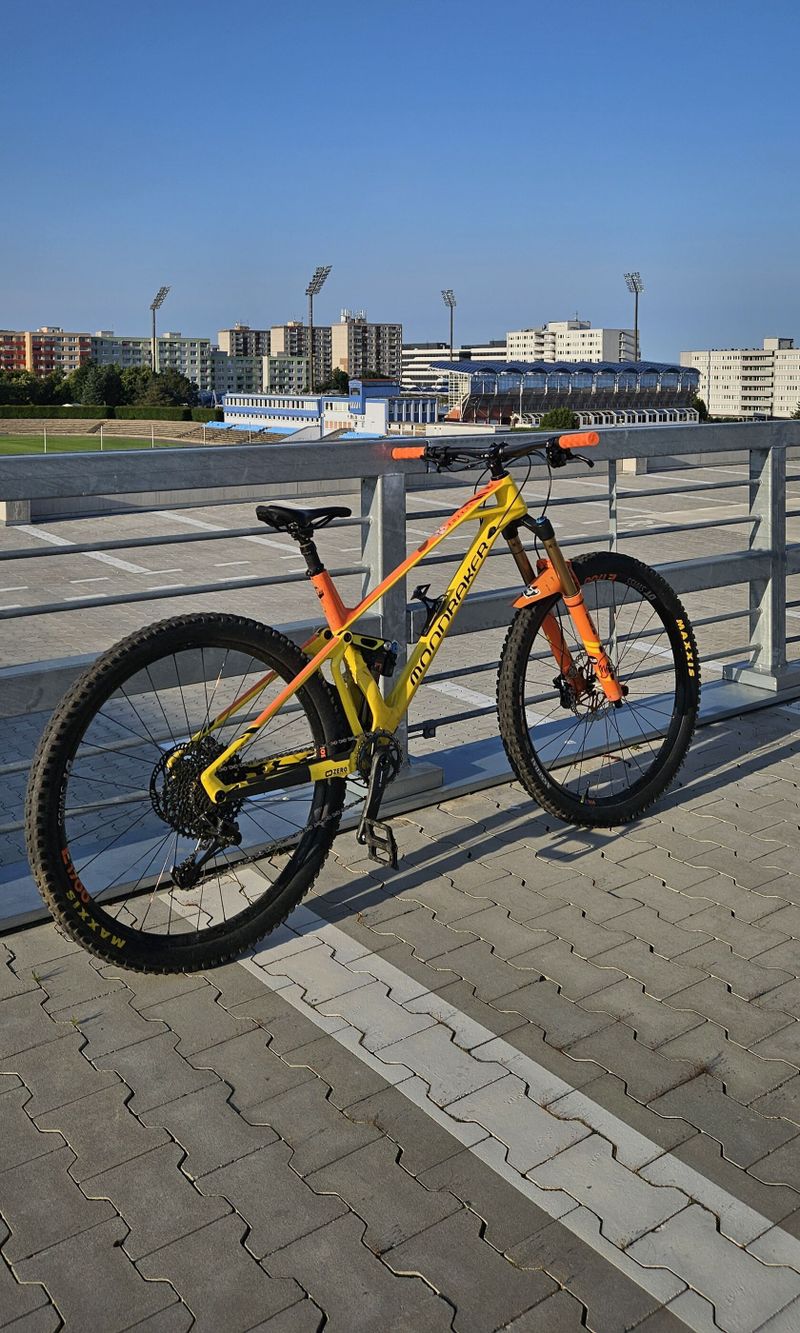 MONDRAKER Super Foxy Carbon RR
