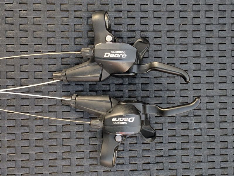 Dual Control Shimano Deore 