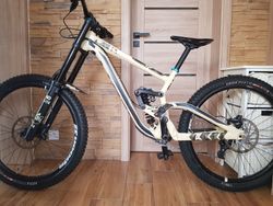 Celoodpruzené kolo Scott gambler 720 