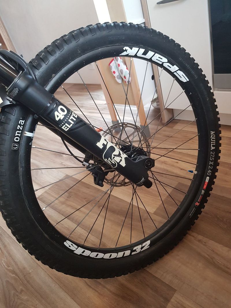 Celoodpruzené kolo Scott gambler 720 