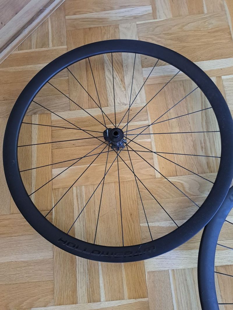 Zapletena kola Cannondale HG35