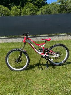 Specialized demo 8