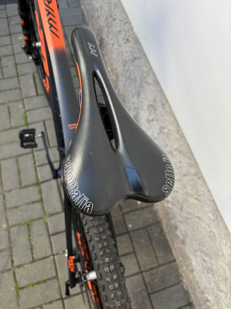 KTM Myroon Master 2019