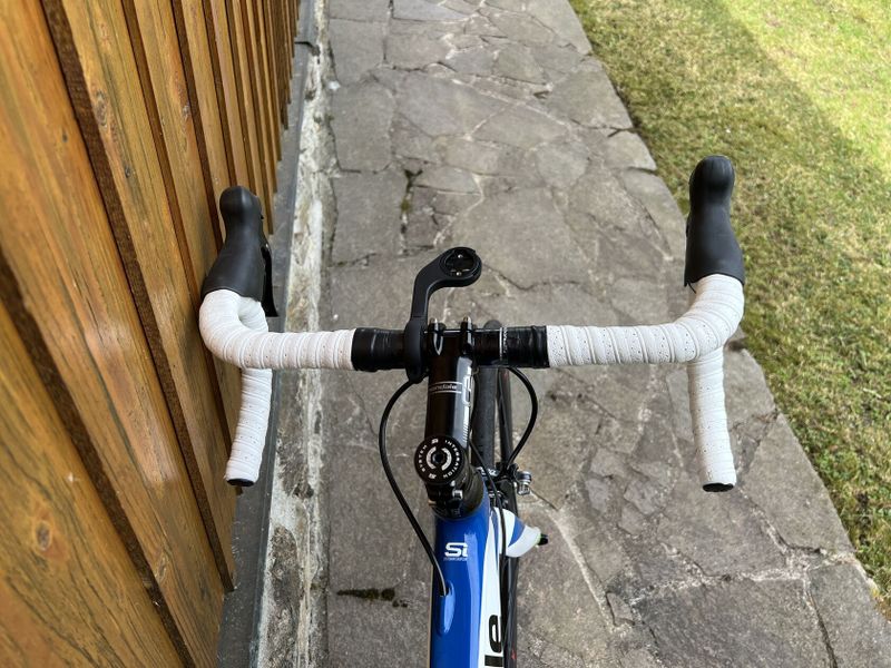 Karbonový Cannondale Synapse Ultegra s karbonovýmy koly Equator, vel 56"