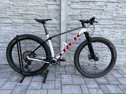 Trek procaliber 9.8. - karbonová kola