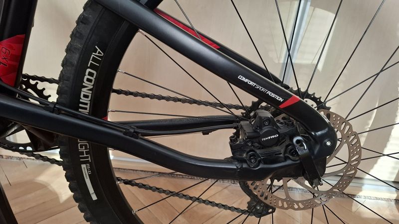 Celoodpružené kolo Rockrider 530 M