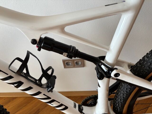 SPECIALIZED EPIC PRO
