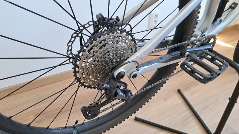 Norco Fluid FS A2 2023 XL Top komponenty, Akční Cena