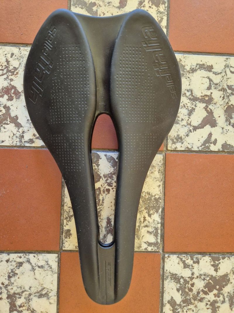 Sedlo Selle Italia model X flow