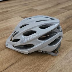 Giro Verona helma