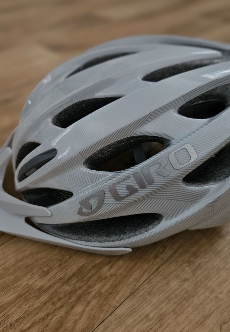Giro Verona helma