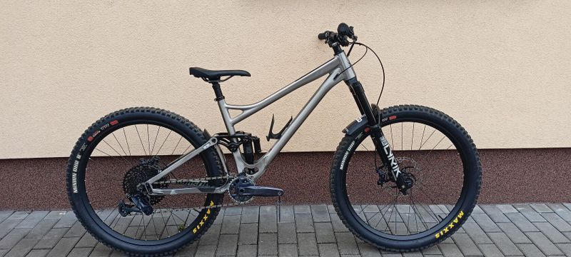 Banshee Spitfire V3.2 vel.M