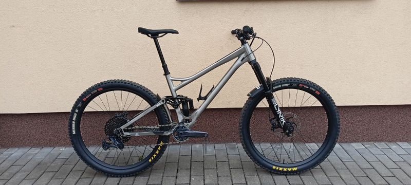 Banshee Spitfire V3.2 vel.M