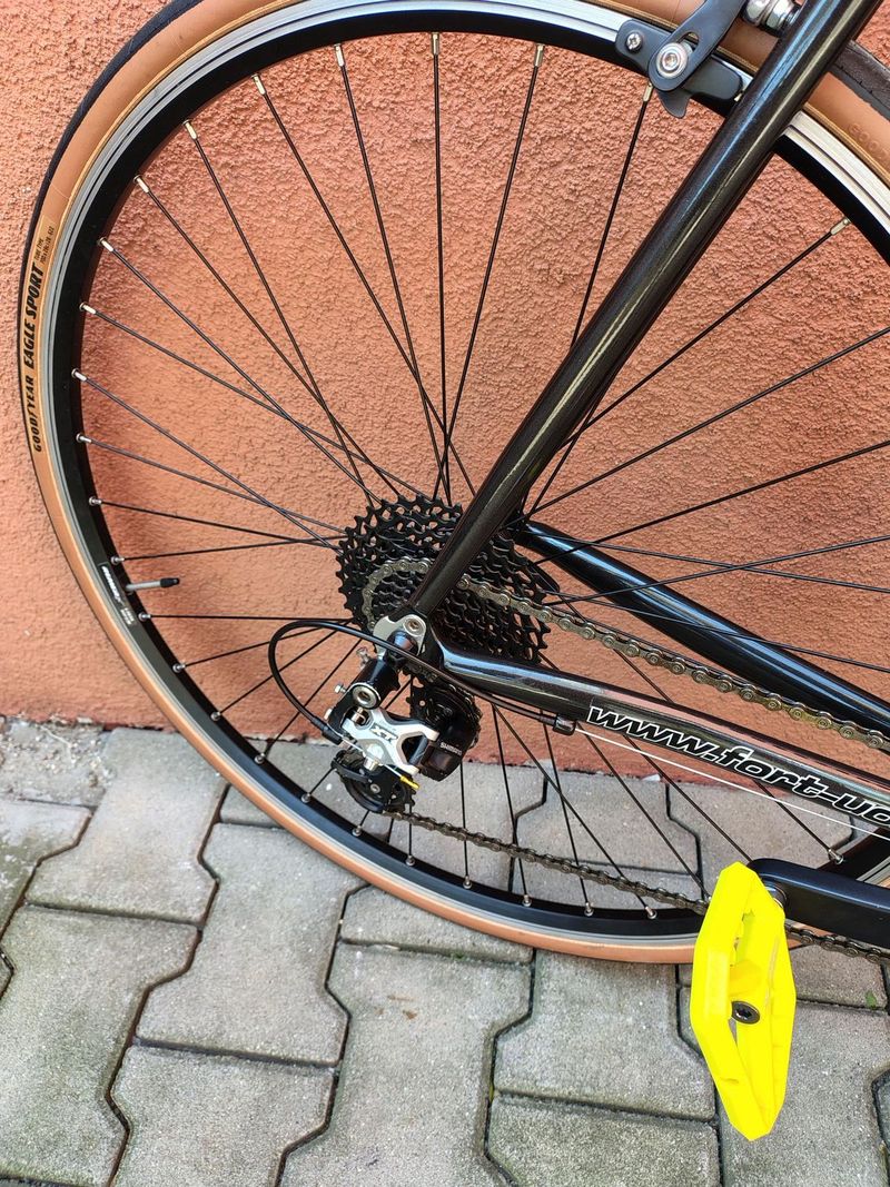 Nové sestavené retro fitness kolo, velikost XL