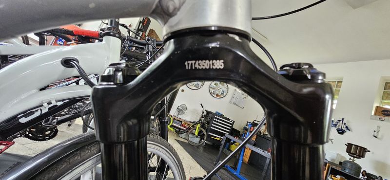 Vidlice Rock Shox Pike RCT3 stavitelná 160mm