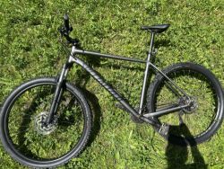 Specialized Rockhopper comp 2021