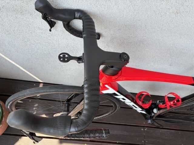 TREK Emonda SL 6 Disc Pro Trek Black/Radioactive Red