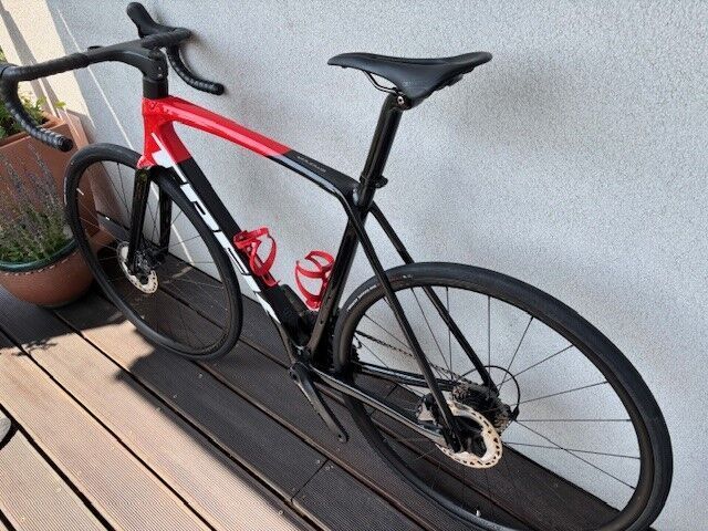 TREK Emonda SL 6 Disc Pro Trek Black/Radioactive Red