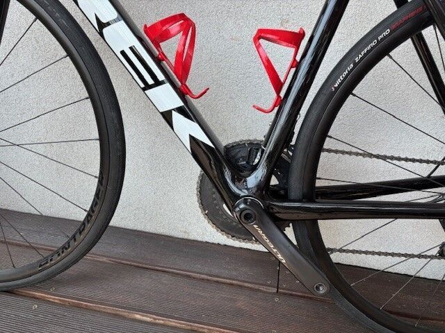 TREK Emonda SL 6 Disc Pro Trek Black/Radioactive Red