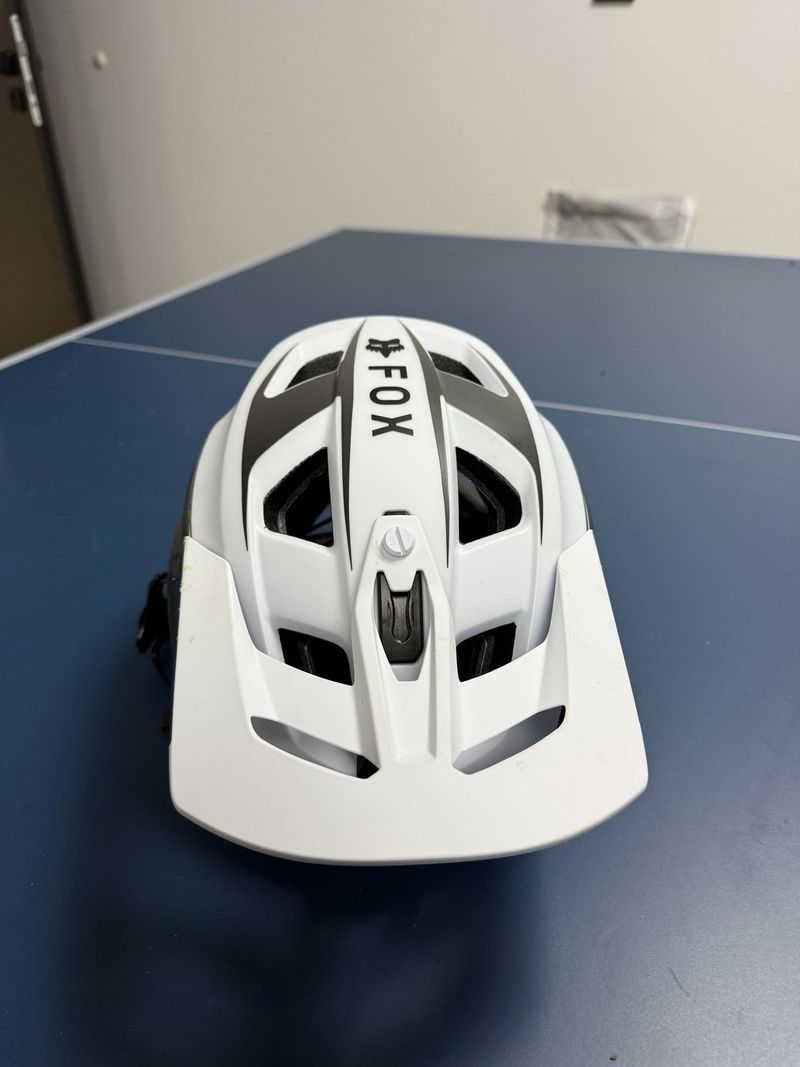 Helma na kolo Fox Speedframe Pro Defy L (59-63 CM)