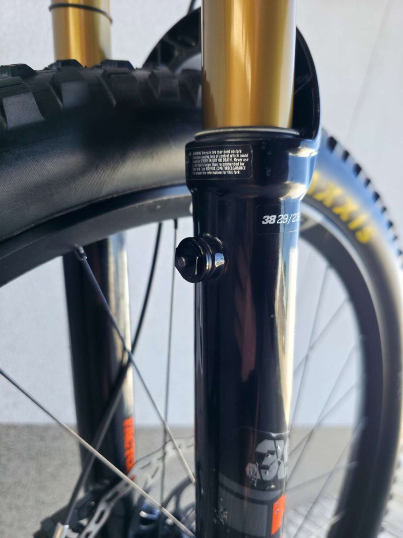 Horské kolo EXEPT BASE NATO 4 PRO 29"