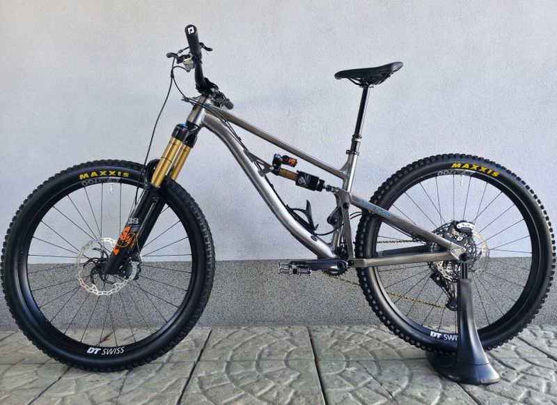 Horské kolo EXEPT BASE NATO 4 PRO 29"