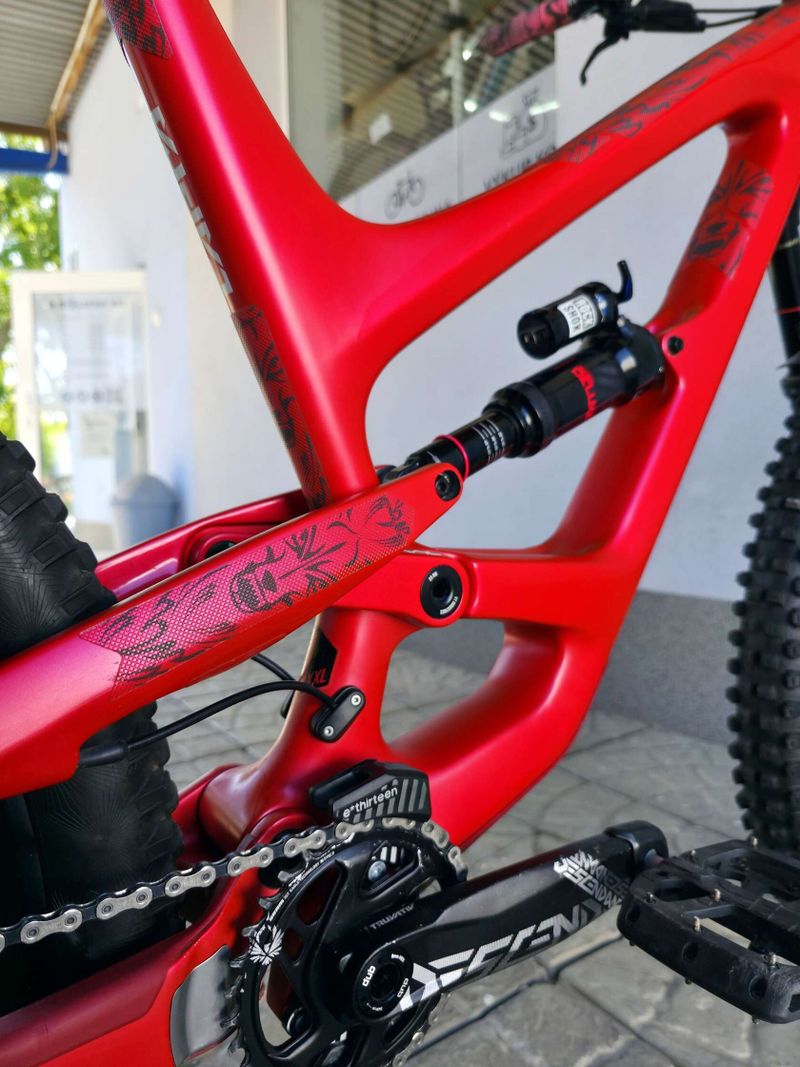 Horské kolo YT Capra CF Pro Carbon 29″