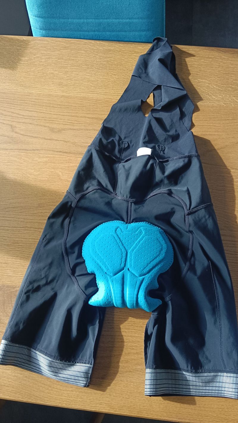 cyklo kraťasy a dres ASSOS, X-BIONIC, GIANT vel.XL XXL nové