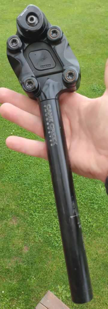 Odpružená sedlovka Cane Creek Thudbuster G4 ST 27,2x345 mm + elastomery pro jezdce od 45kg do 150kg