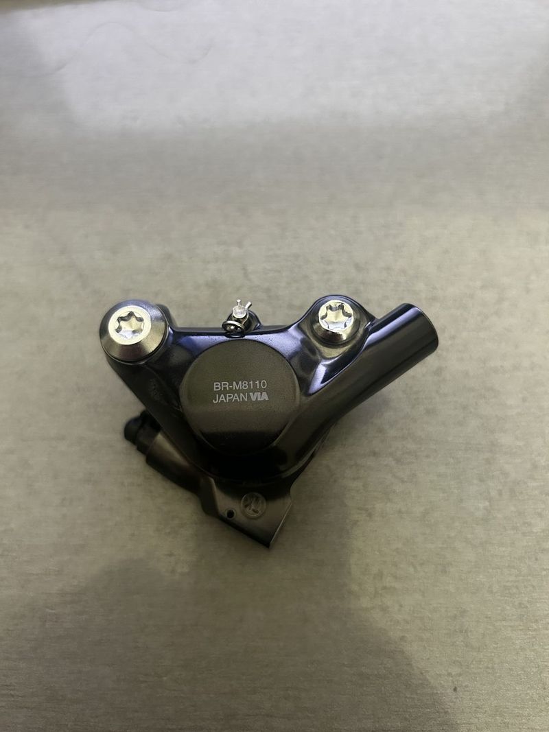 Třmen Shimano BR-M8110