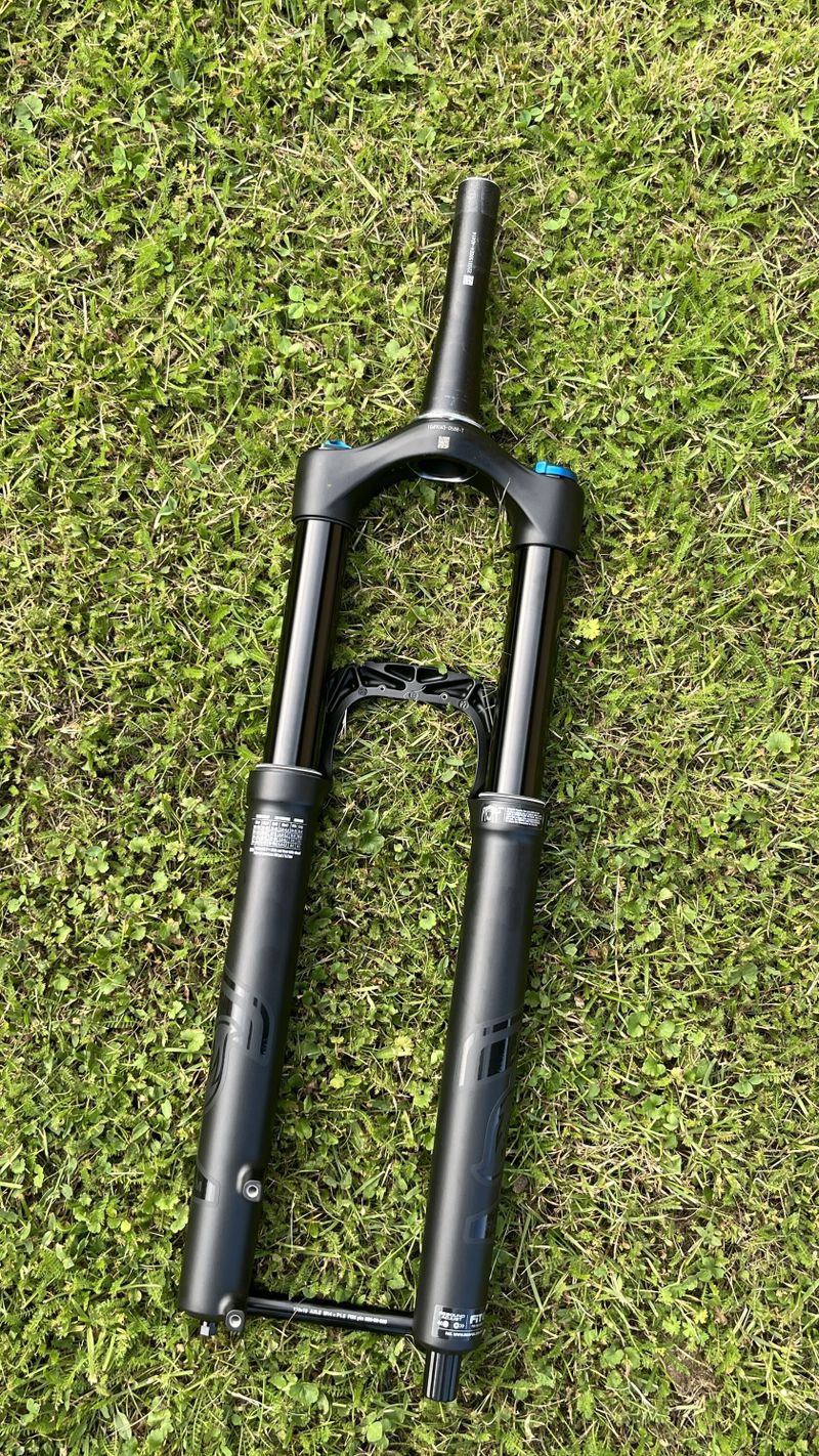 Fox 36 Rhythm - 29” - zdvih 150mm - Boost