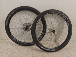 DT Swiss 27,5", 1469g, gravel osy
