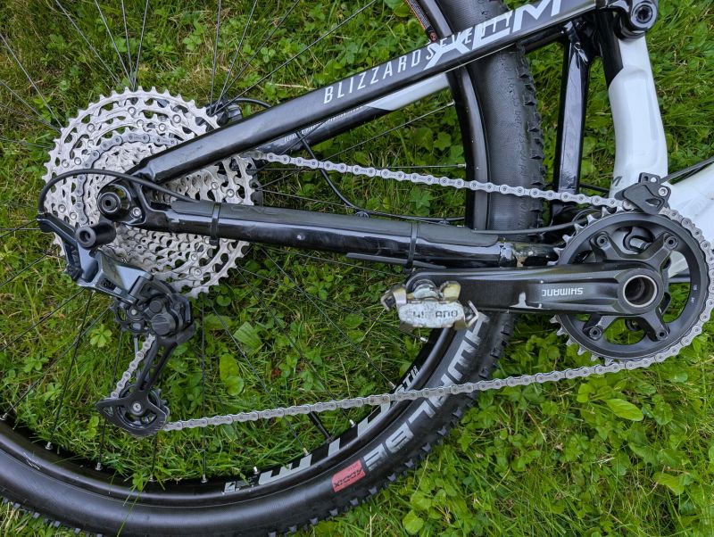 Rock Machine Blizzard XCM 70-29