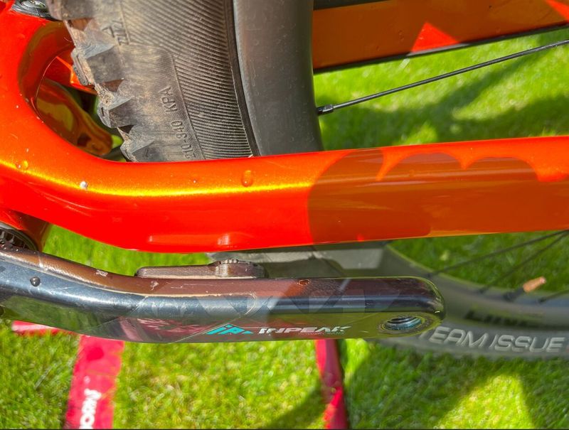 Upravený TREK Fuel EX 9.8 GX AXS 2022 s wattmetrem