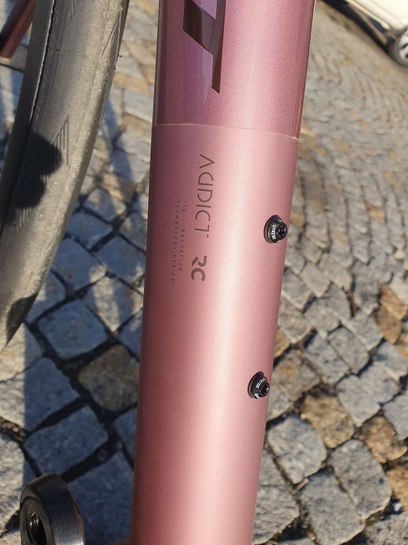 SCOTT ADDICT RC 30 vel.M modelový rok 2025 KOUPENO NOVÉ V ČR záruka výrobce do 05/2027