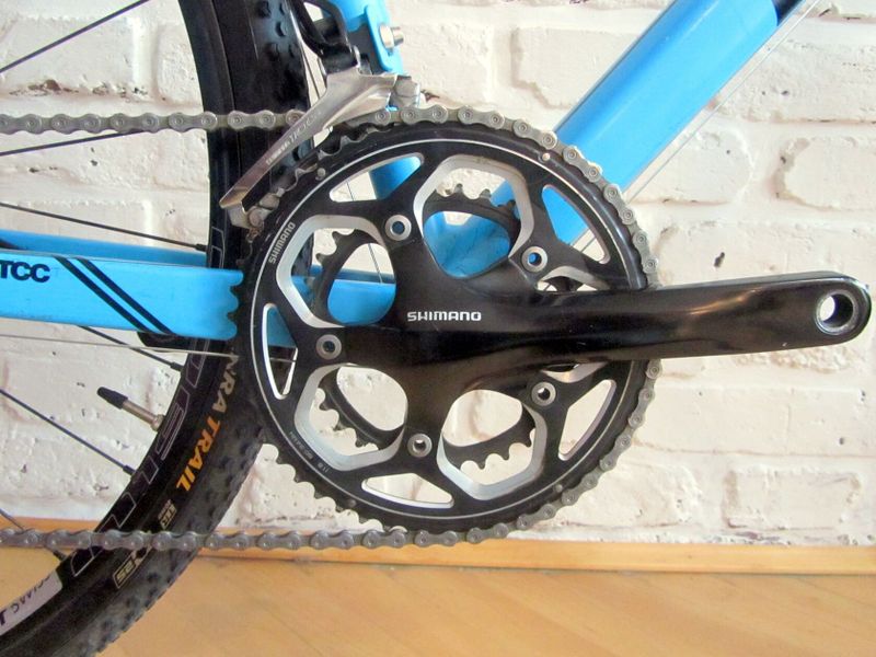 BMC Granfondo na Shimano 105, 58 cm. Super stav