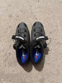 Sidi velikost 42,5