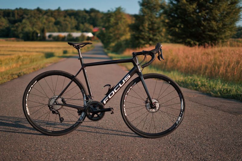 Focus Izalco Race, vel. L
