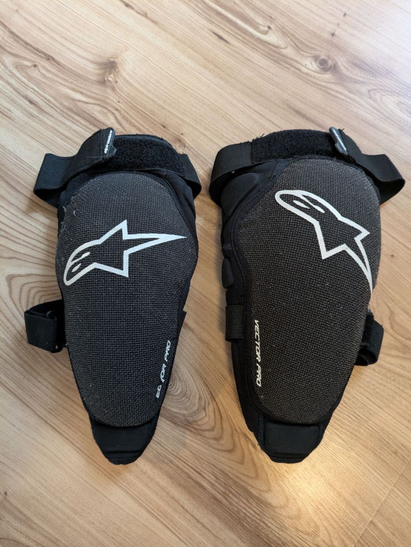 Alpinestars Vector Pro kolenní chrániče