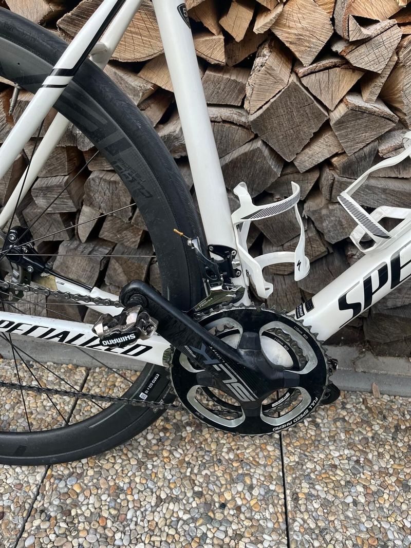 Silnicni kolo Specialized 54