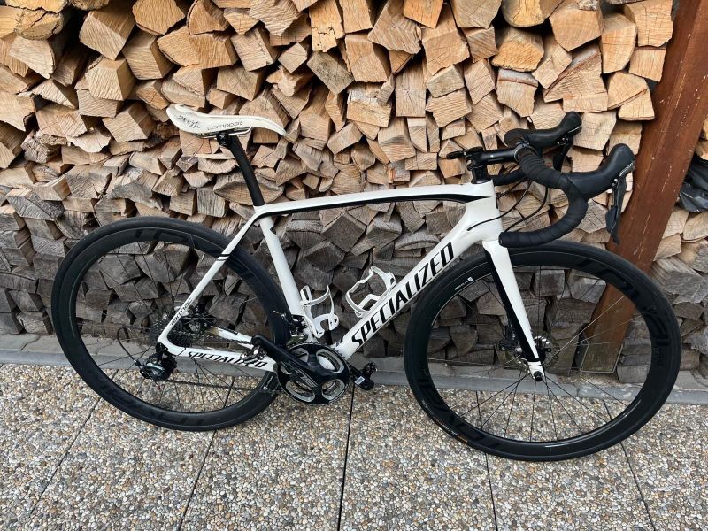 Silnicni kolo Specialized 54