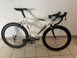 Gravel - Cyklokrosové kolo STEVENS váha 6,8kg