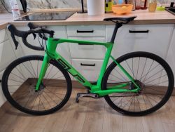 Superior Road Team Issue disc + wattmetr 