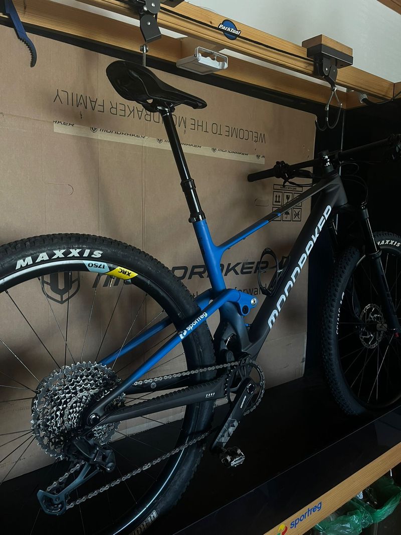 MONDRAKER F-Podium Carbon 2024 méně ja za polovinu