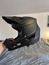 helma 100% Trajecta Helmet W/Fidlock Black + Brýle - 100%