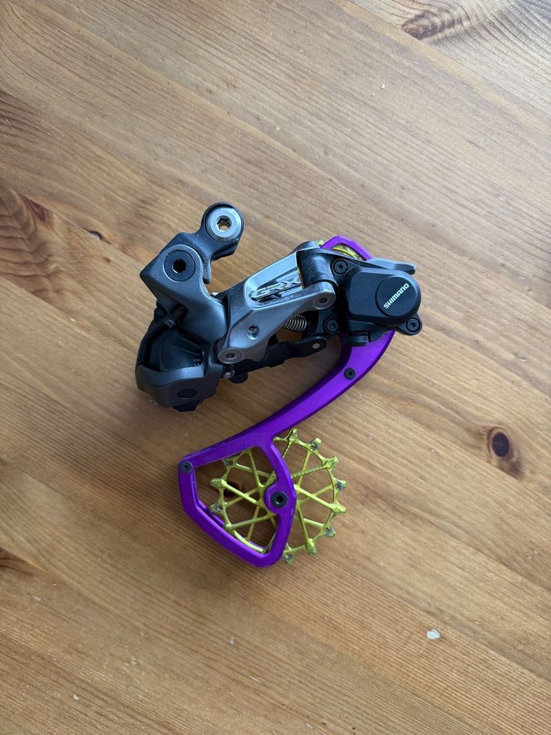 Přehazovačka Shimano GRX Di2 RD-RX817 s Garbaruk
